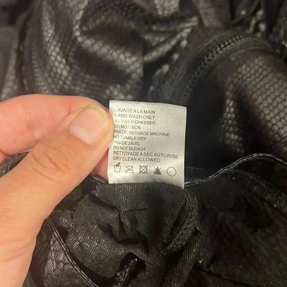 🔥molly Bracken🔥 | Black snakeskin pattern light jacket - Picture 12 of 12